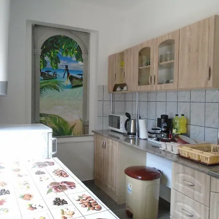 Privat Szallas Miskolctapolca Guest house *