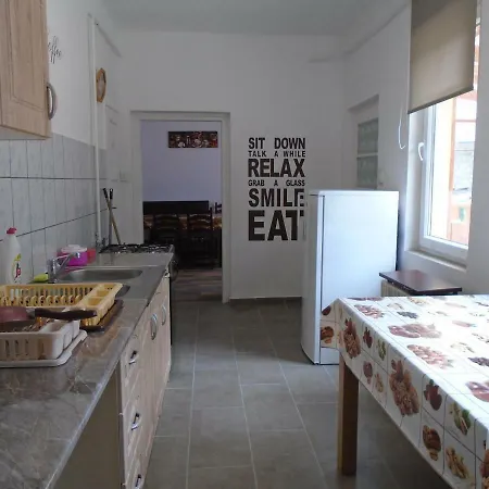 Privat Szallas Miskolctapolca Guest house *