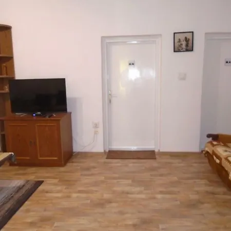 Privat Szallas Miskolctapolca Guest house *