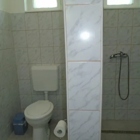 Privat Szallas Miskolctapolca Guest house *